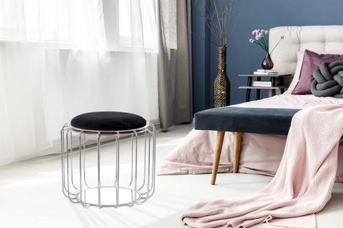 Beistelltisch/pouf 2 In 1 Comfortable Silber/schwarz - Silberfarben/Schwarz, Basics, Glas/Holzwerkstoff (50/50/45cm) - Kayoom