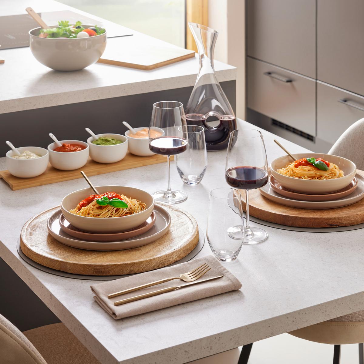 Prestieranie LIVI - svetlohnedá, Modern, plast (40cm) - Gourmesto