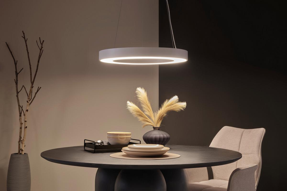 ZÁVĚSNÉ LED SVÍTIDLO SANDL - bílá/barvy chromu, Moderní, kov/plast (60/120cm) - Mömax