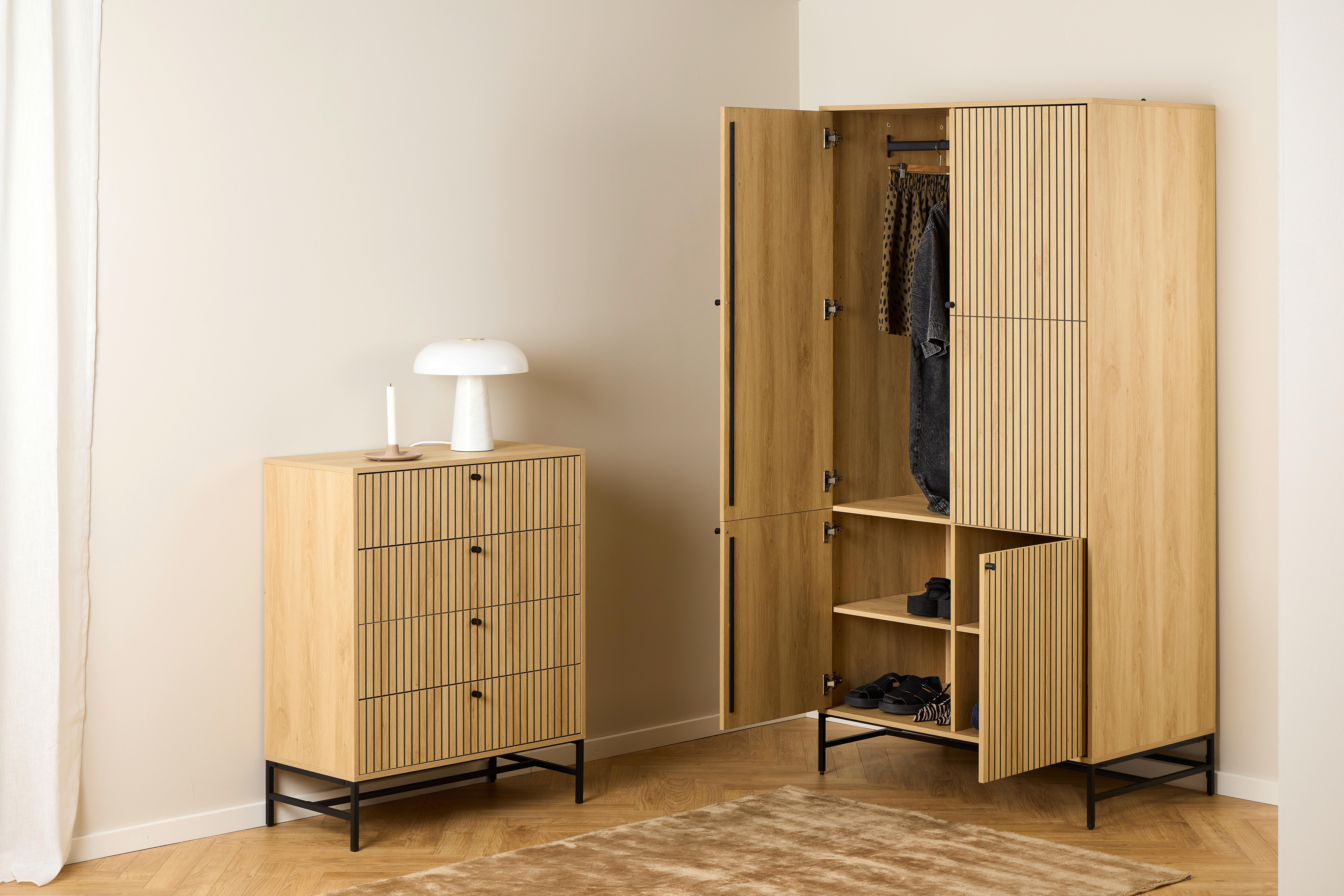 SKRIŇA S OTOČNÝMI DVERAMI ALBANY - čierna/prírodná farba, Design, kov/drevo (99/200/60cm)