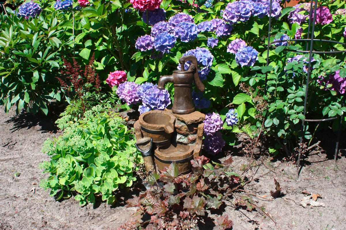 Gartenbrunnen Triton Holz-/Steinoptik inkl. Zubehör - Basics, Kunststoff (30/60/34cm)