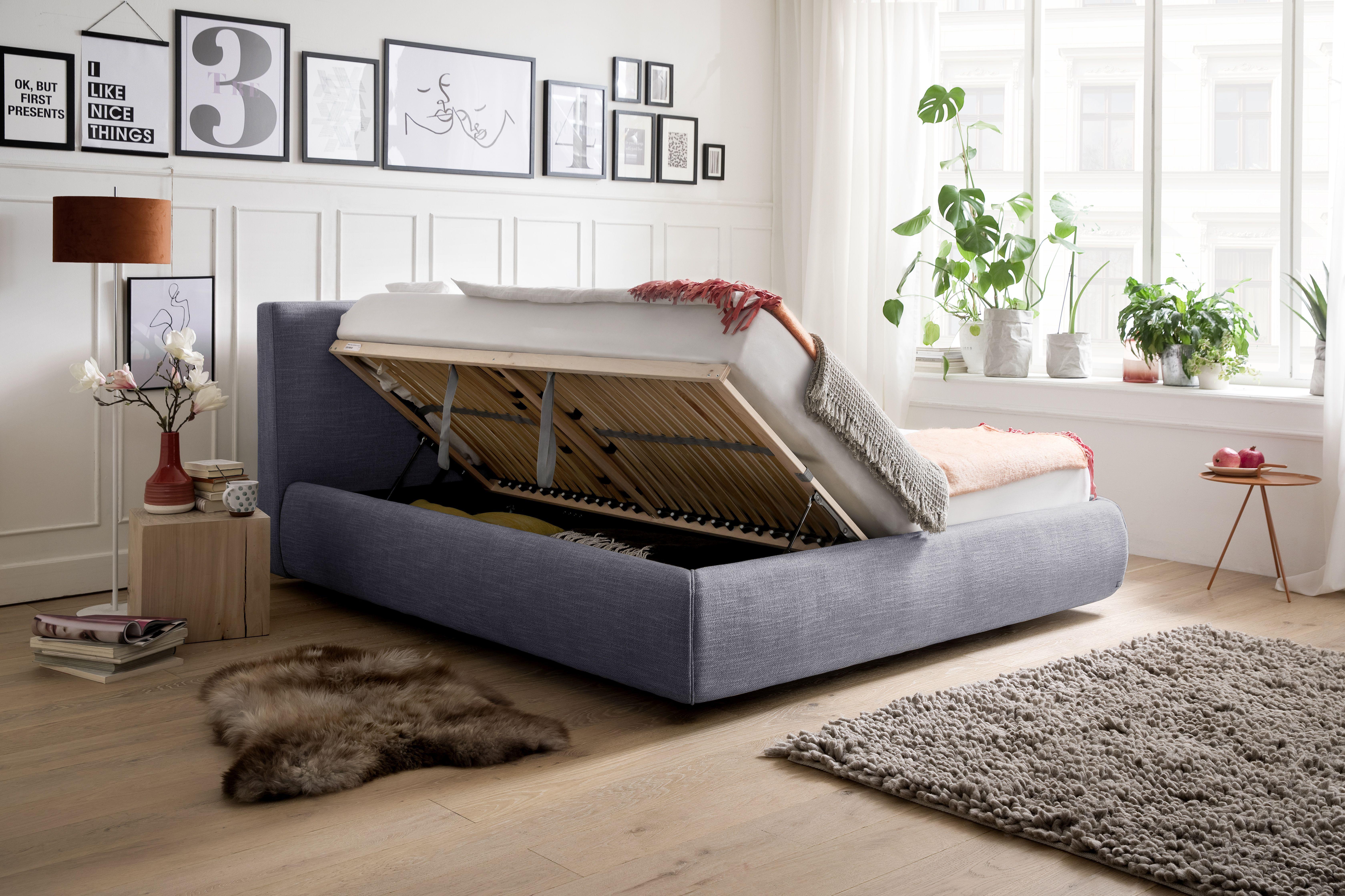 Polsterbett mit großer Liegefläche