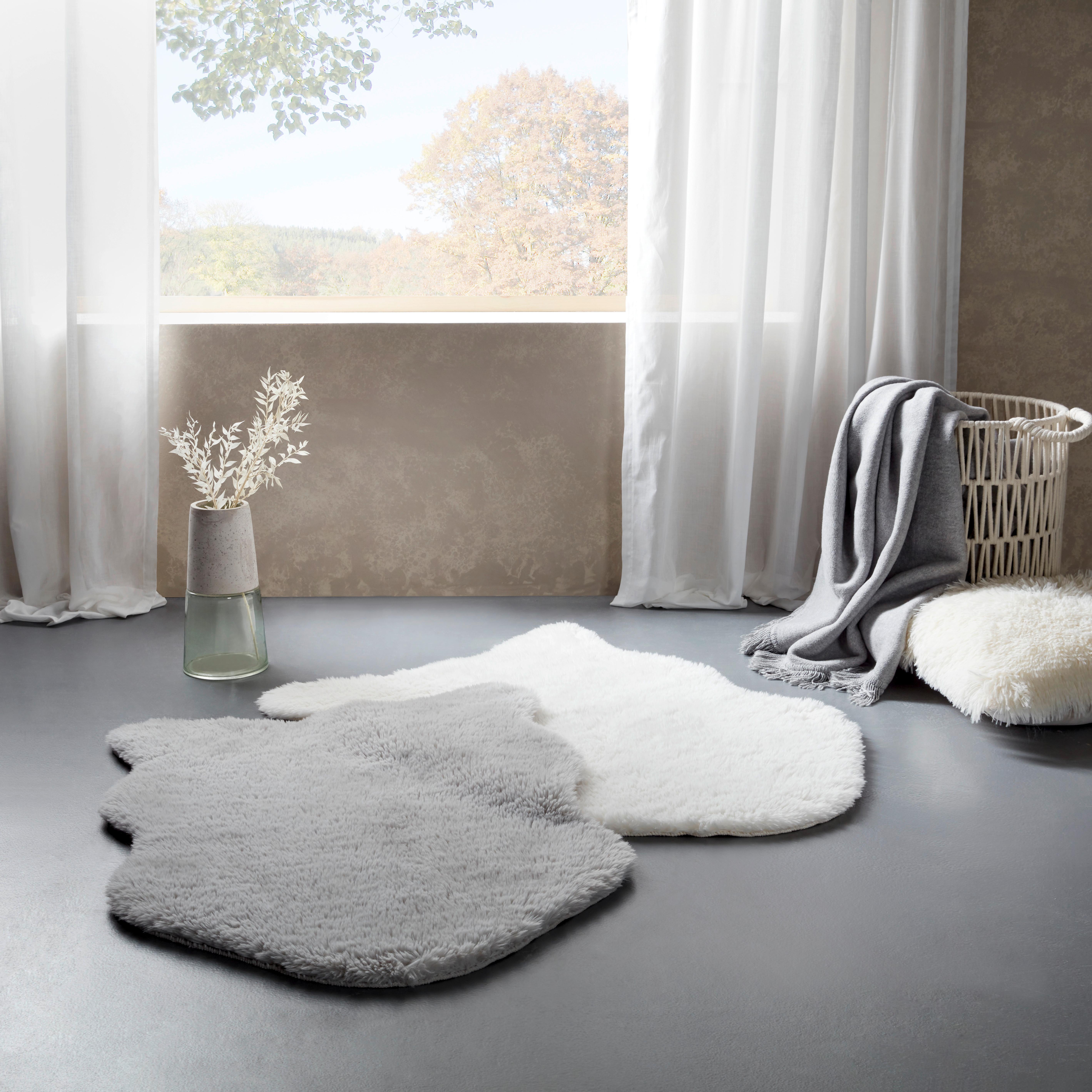 UMELÁ KOŽUŠINA Lucia, 60/90cm, svetlosivá - svetlosivá, Romantik / Landhaus, textil (60/90cm) - Mömax