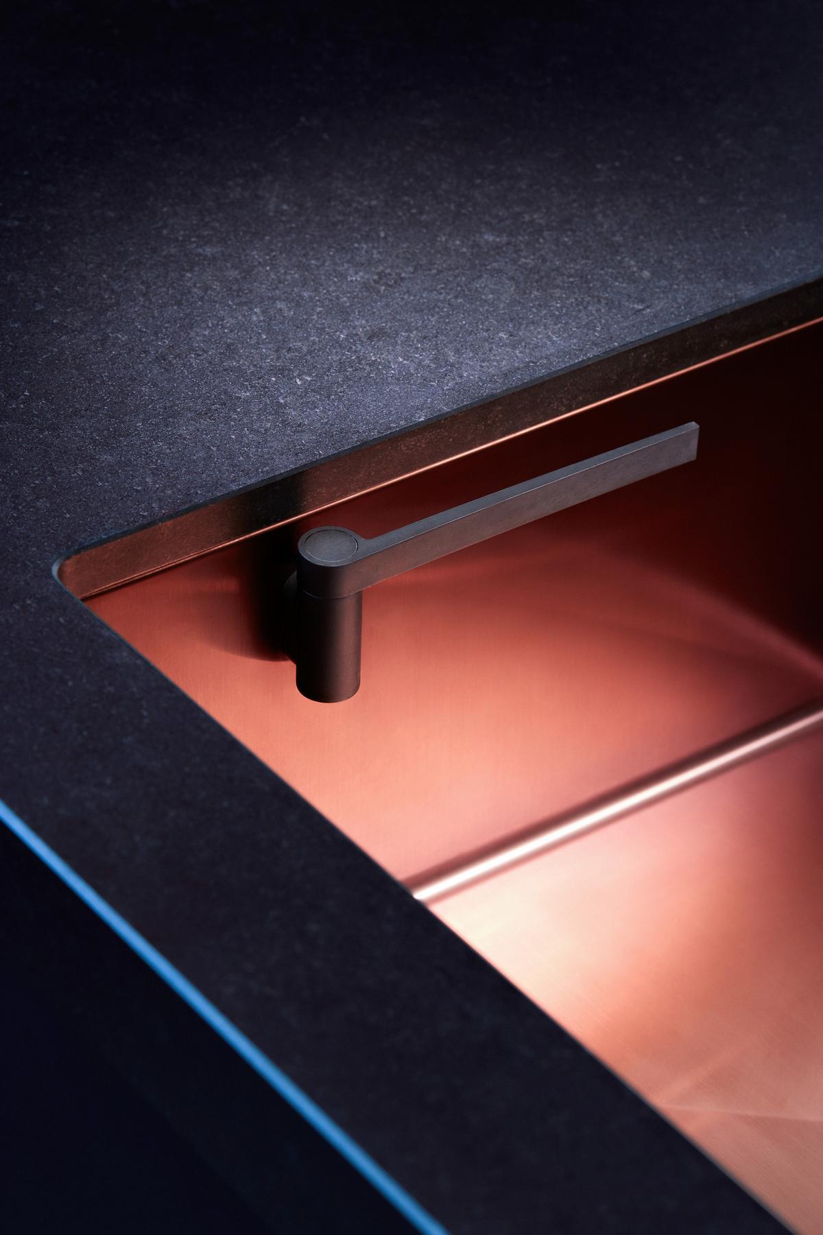 Spültuchhalter Anthrazit, Schwenkbar - Anthrazit, Basics, Holzwerkstoff/Kunststoff - HAPPY SINKS