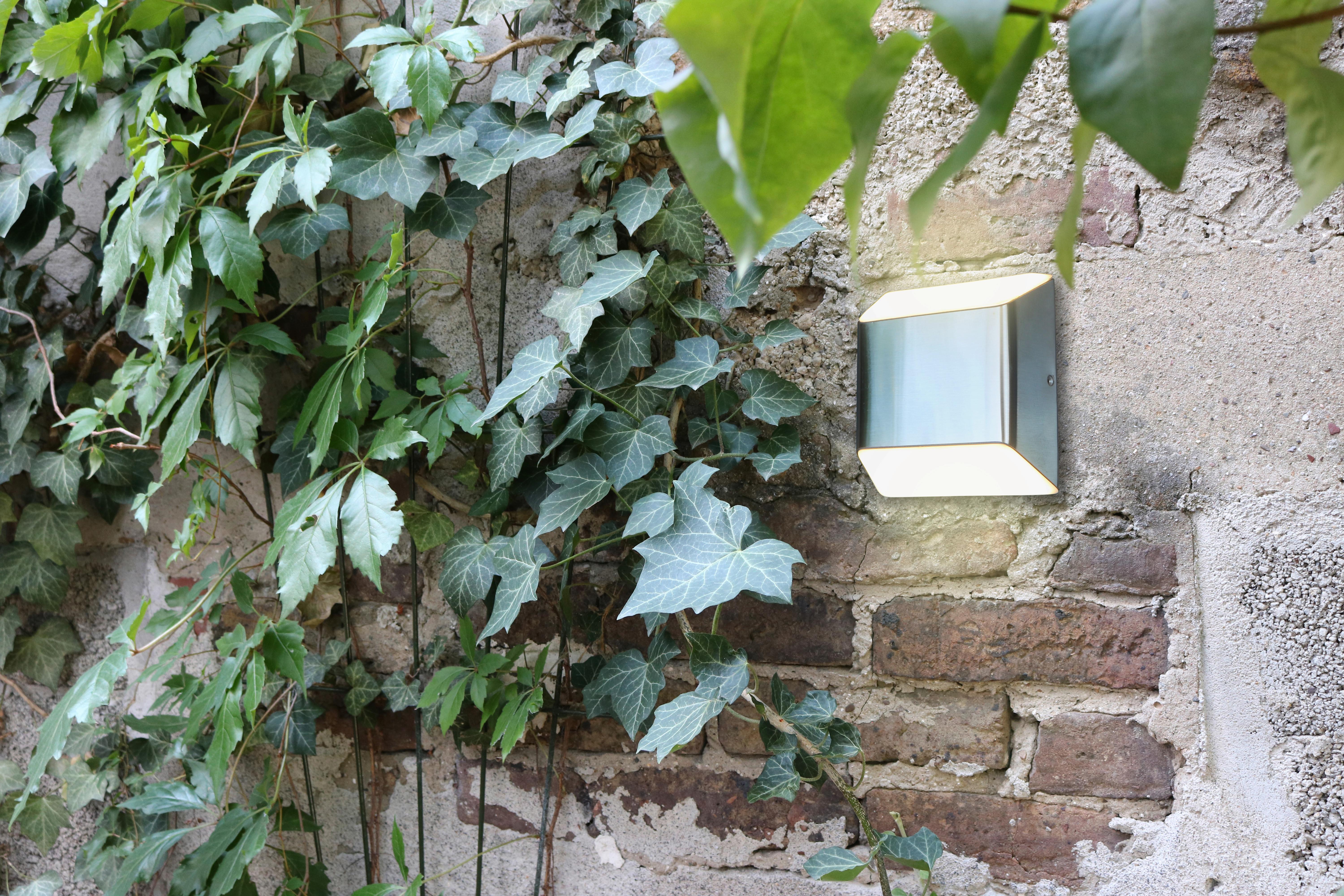 Led-außenleuchte Floyd Weiß Edelstahlfarben L: 12,2cm - Edelstahlfarben/Weiß, Design, Kunststoff/Metall (12,2/12,4/4,5cm)