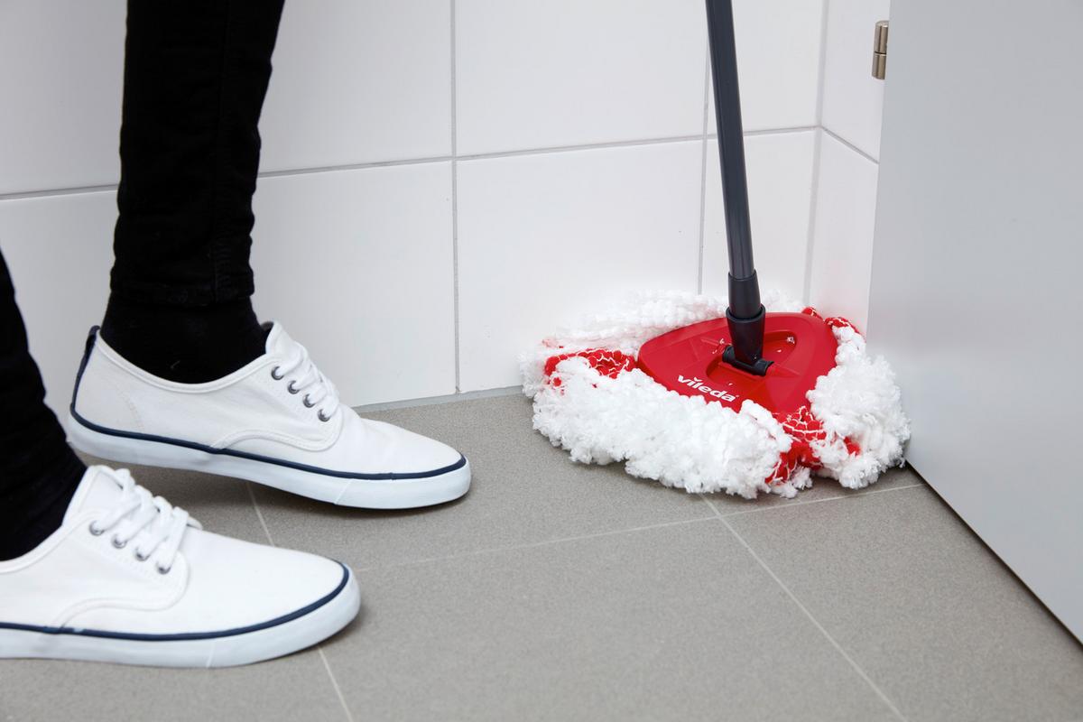 Bodenreinigungsset Easy Wring Supermocio Turbo - Schwarz/Weiß, Basics, Textil (49/29,6/29,3cm) - Vileda