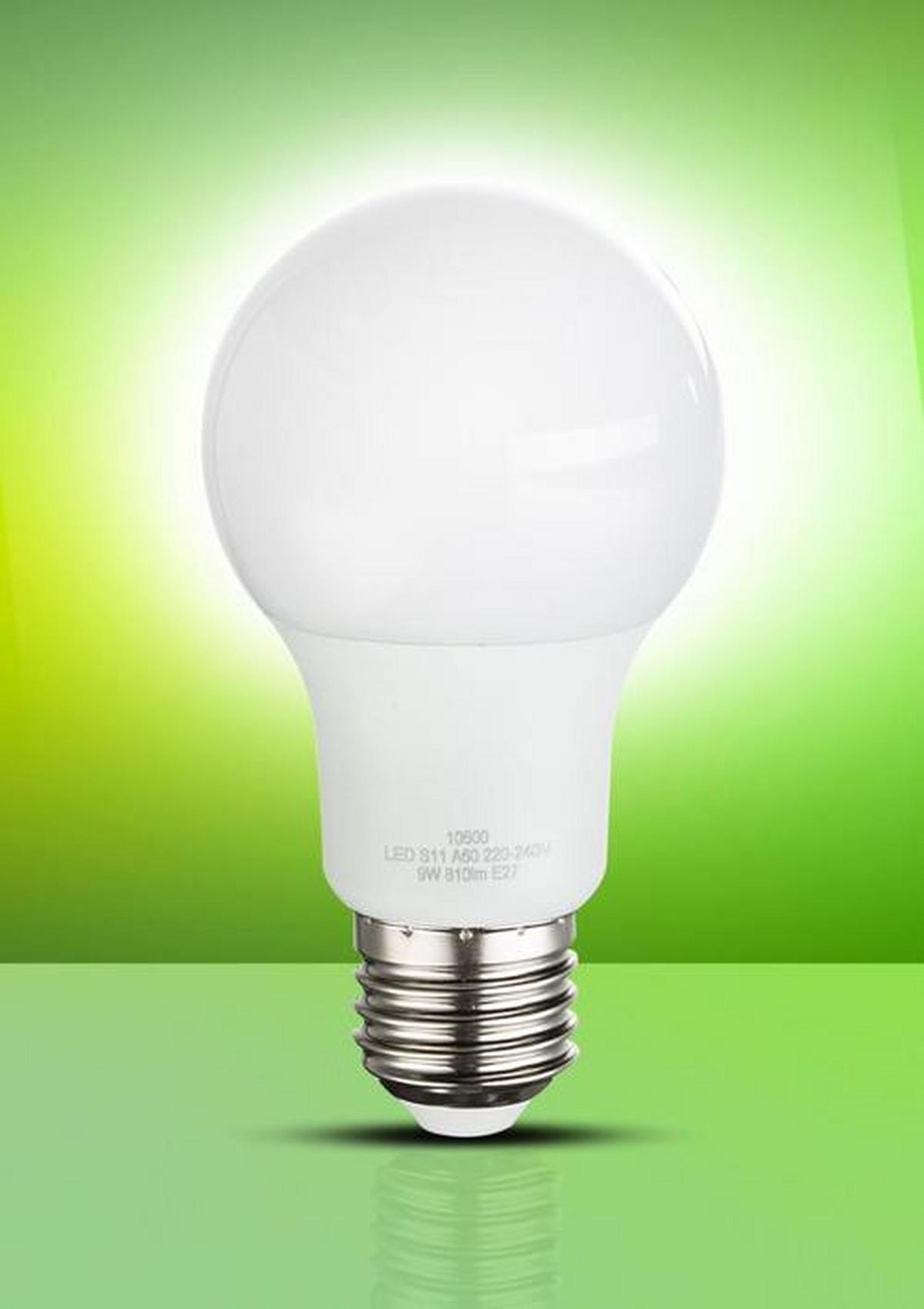 LED-Lampe 10600 E27,  9 Watt, 810 lm, 3000 K - Opal, MODERN, Kunststoff/Metall (6/11cm)