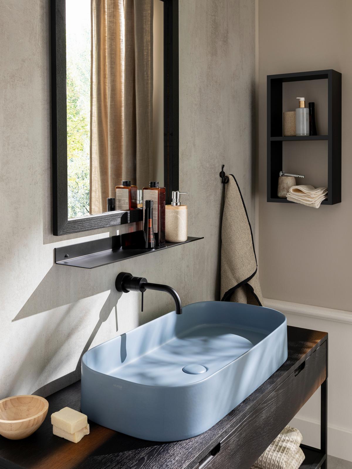 Wandboard Aluminia130 Schwarz B: 30 Cm - Schwarz, Trend, Metall (30/4,5/13cm)