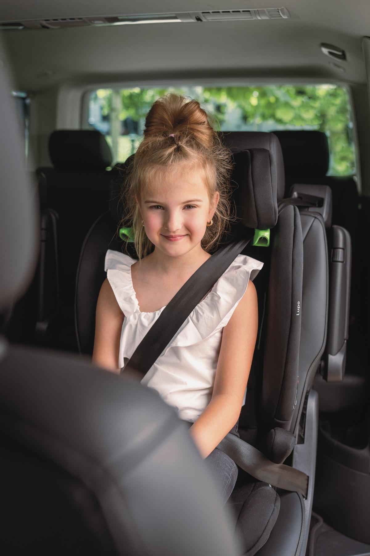 Kinderautositz Lupo I-Size - Schwarz, Basics, Kunststoff/Textil (44/62/48cm) - Osann