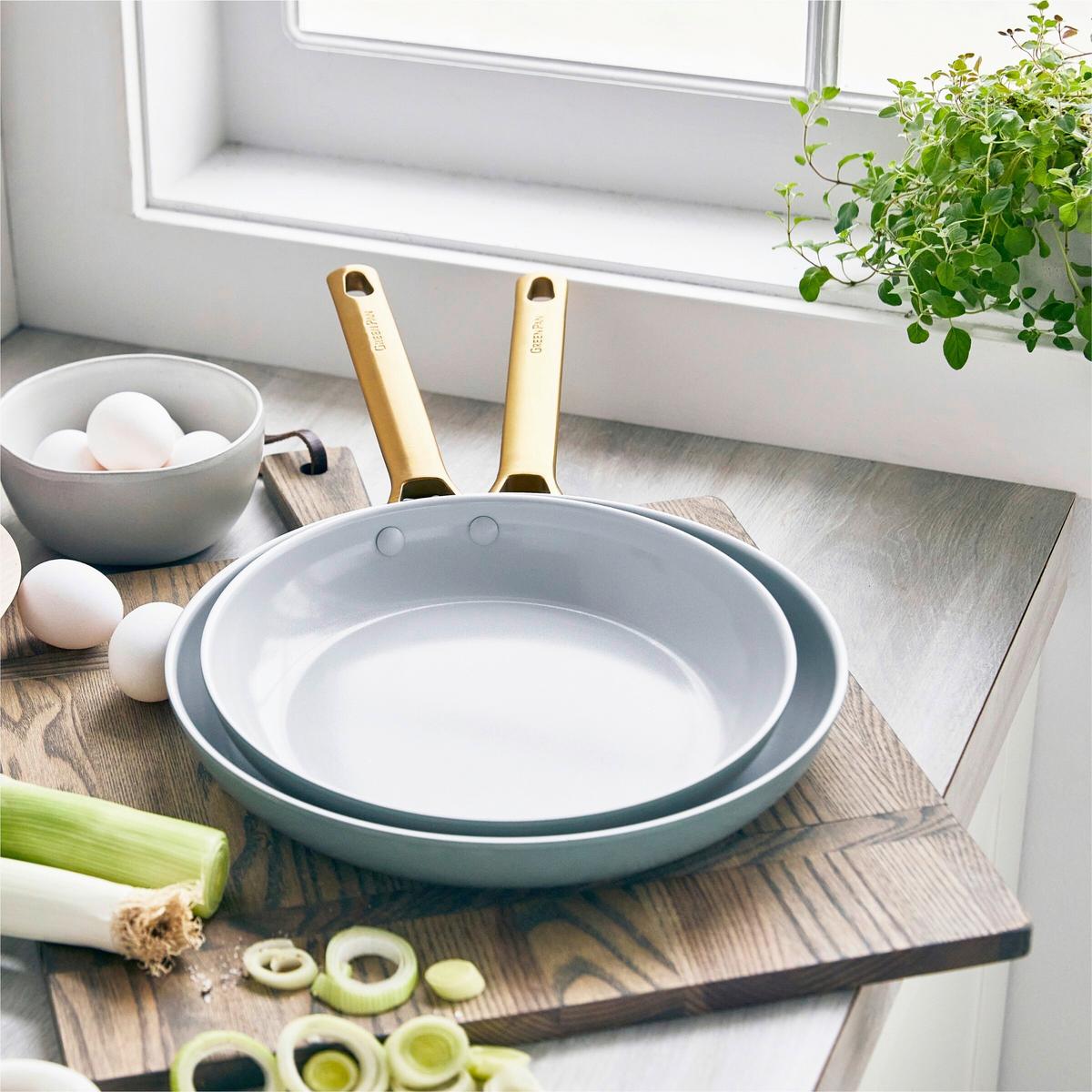 Pfannenset 2-teilig. DM 26+30 cm - Goldfarben/Weiß, Basics, Metall (26 & 30cm) - GreenPan