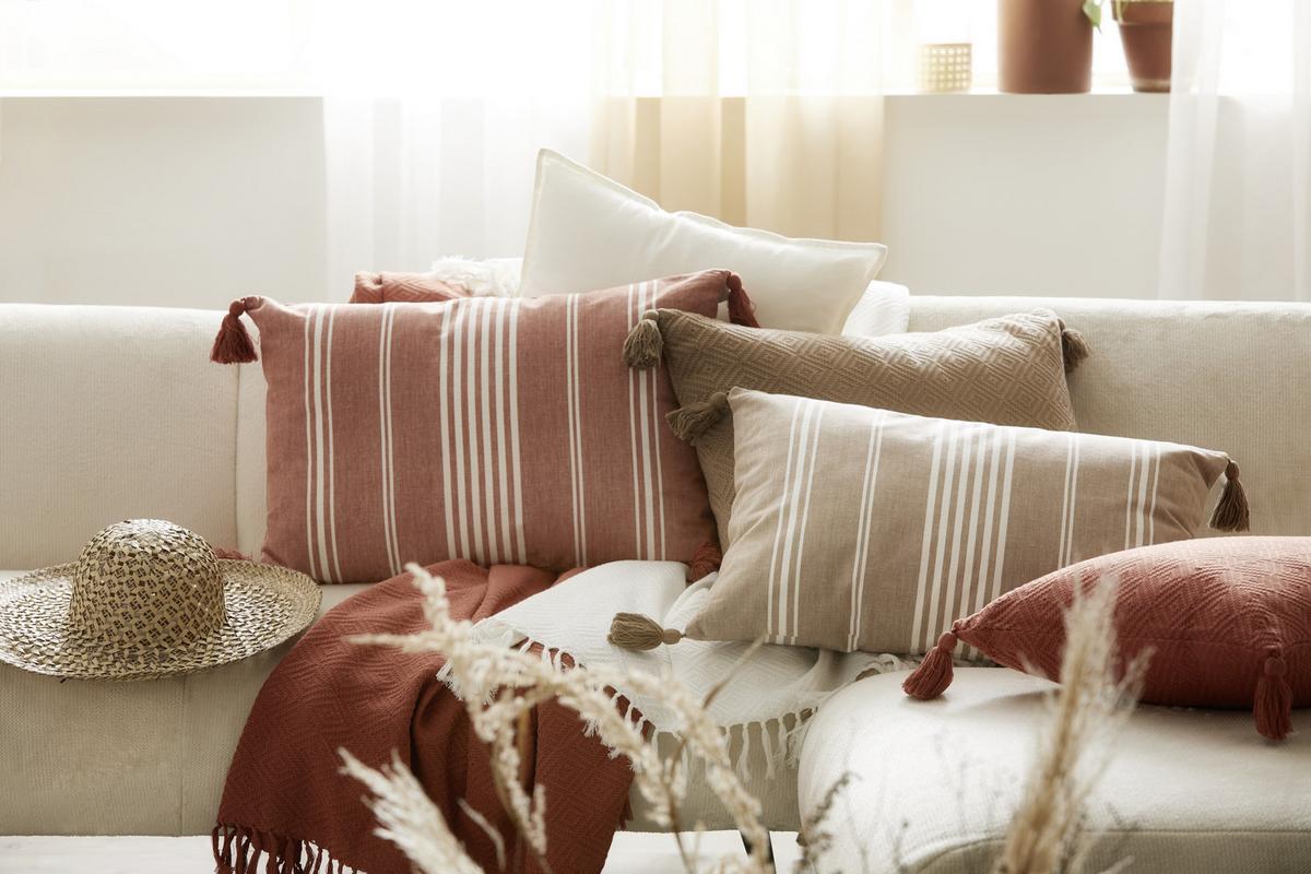 DEKORAČNÝ VANKÚŠ FRIEDA, 40/60 cm, biela - biela, Modern (40/60cm) - Modern Living