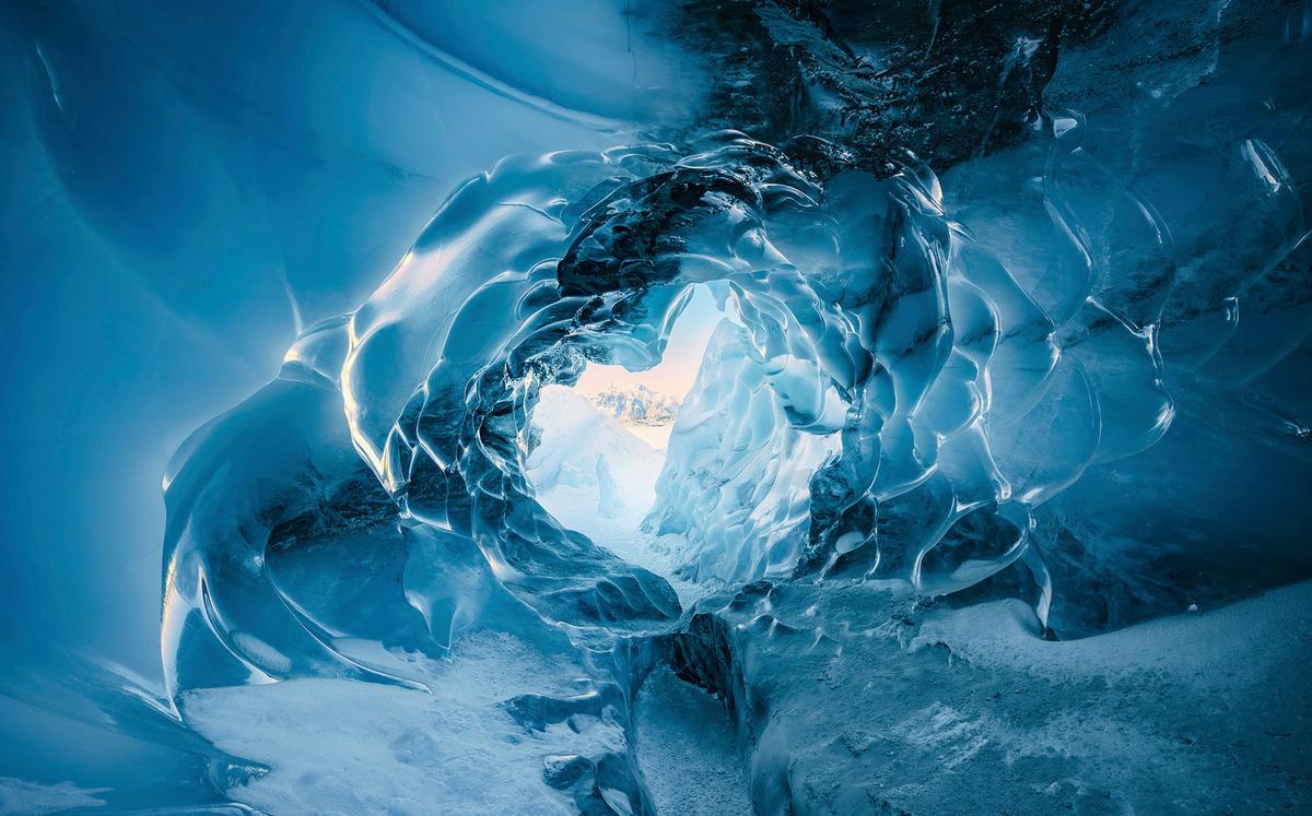 Fototapete The Eye Of The Glacier - Blau, Trend, Textil (450/280cm)