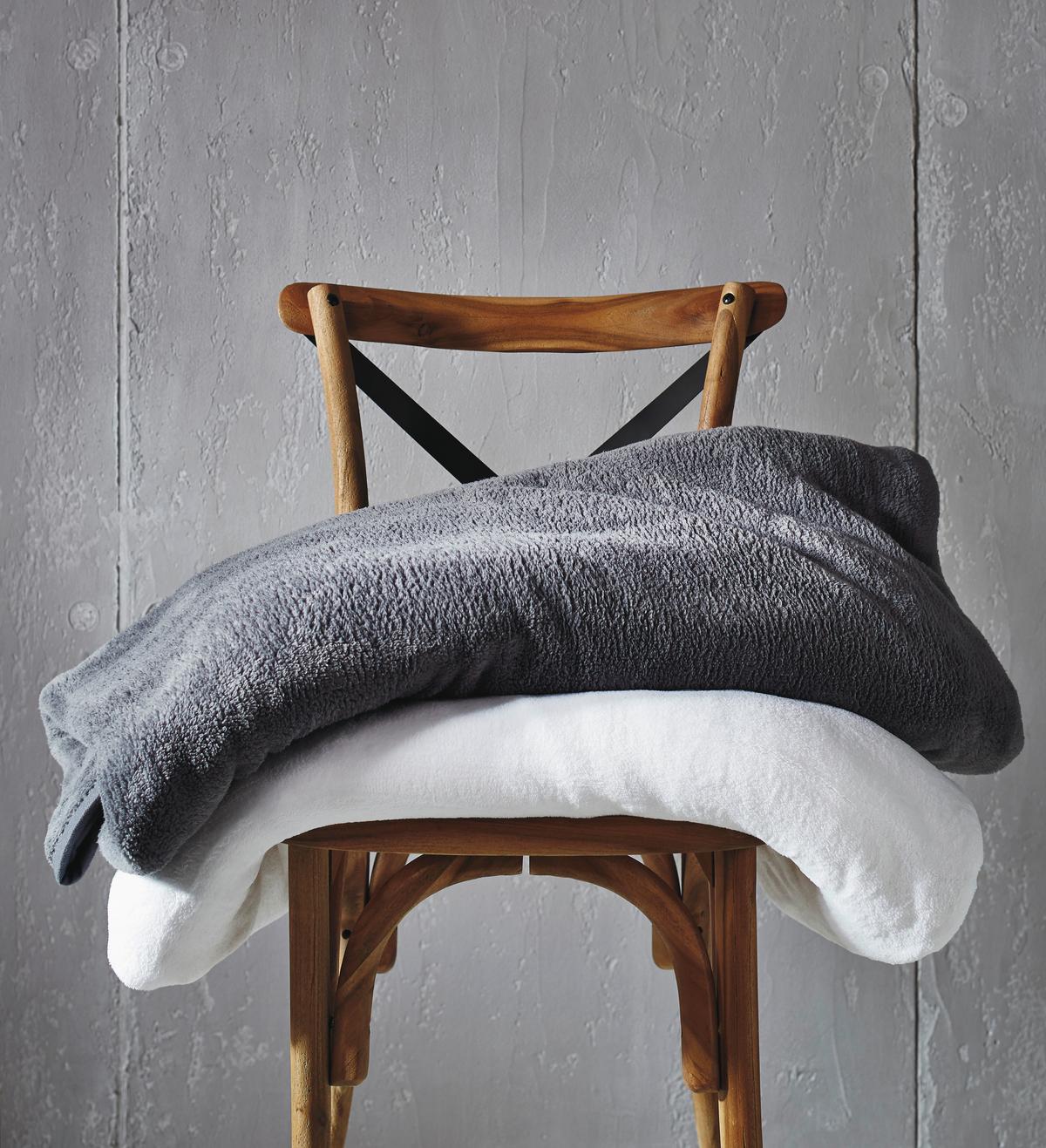 MĚKKÁ DEKA Michael XXL, 220/240cm, bílá - bílá, textil (220/240cm) - Modern Living