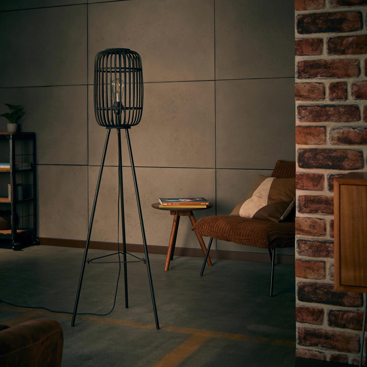 Stehlampe Holz Woodrow Schwarz mit Fußschalter - Schwarz, Design, Holz/Metall (45/130cm) - Brilliant